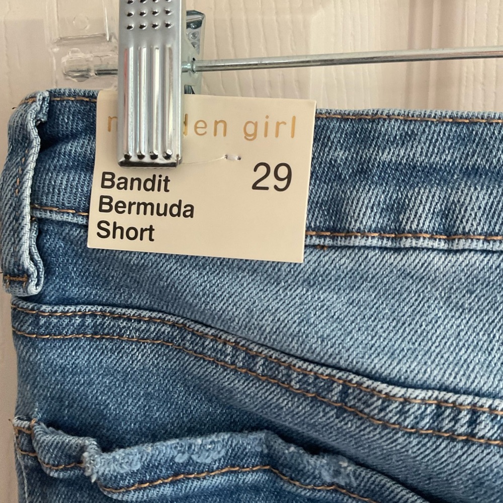 Madden Girl Bermuda Shorts - Picture 5 of 6